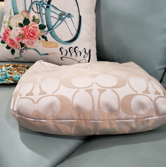 RARE FIND COACH SIGNATURE MONOGRAM HOBO HANDBAG.  COACH F22310 - Picture 7 of 12